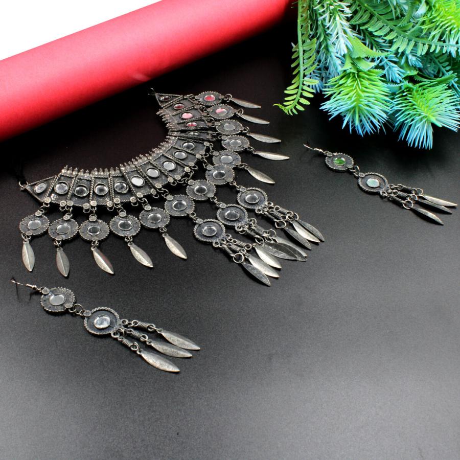 Beautifully Crafted Black Metal Necklace Set