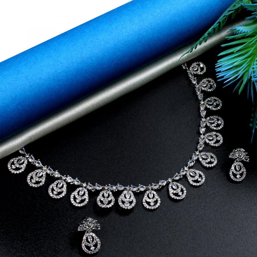 Eye catching American Diamond Necklace Set Short