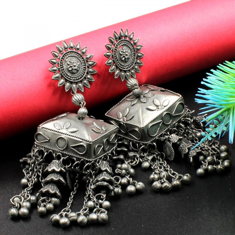 High Quality Black Metal Earring Jhumka