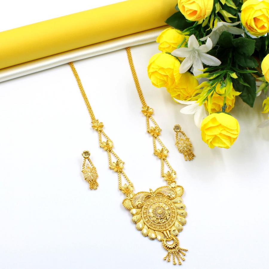 Sparkling Gold Plated Necklace Set Long