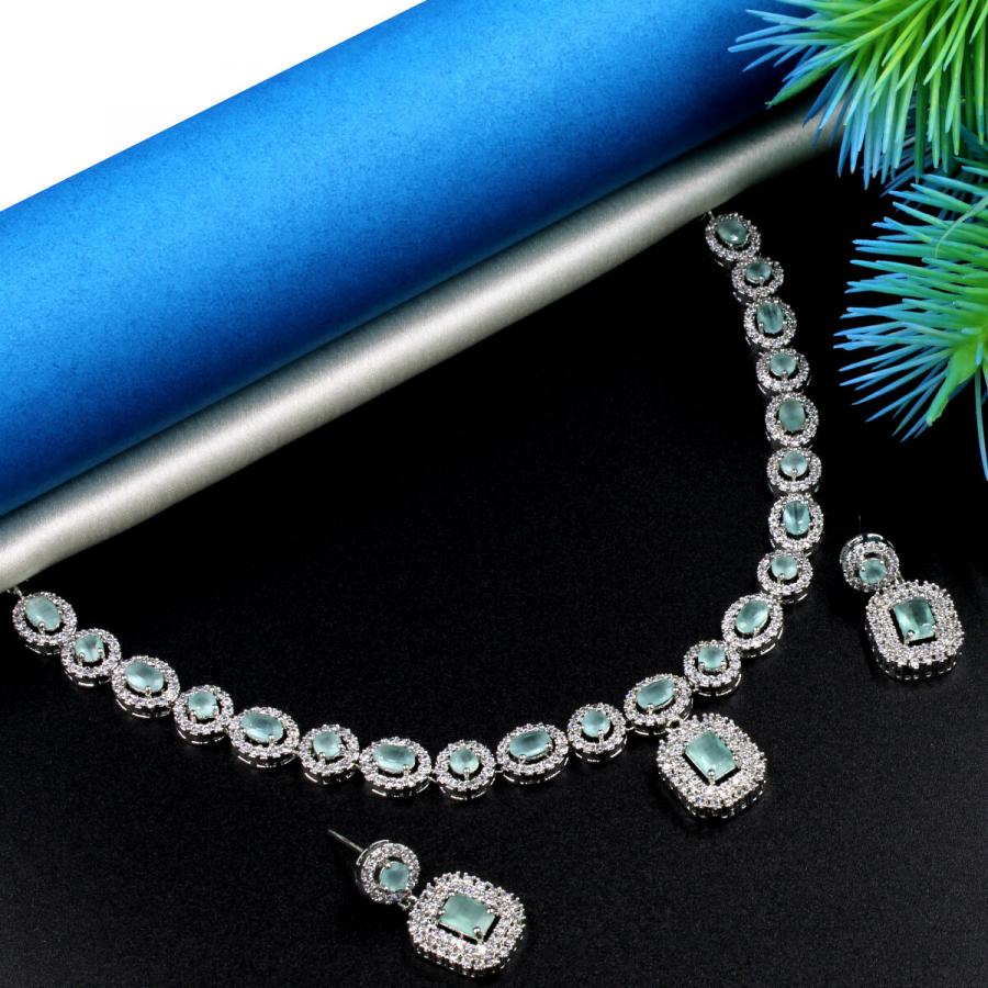 Eye Catching Glamorous American Diamond Necklace Set Short