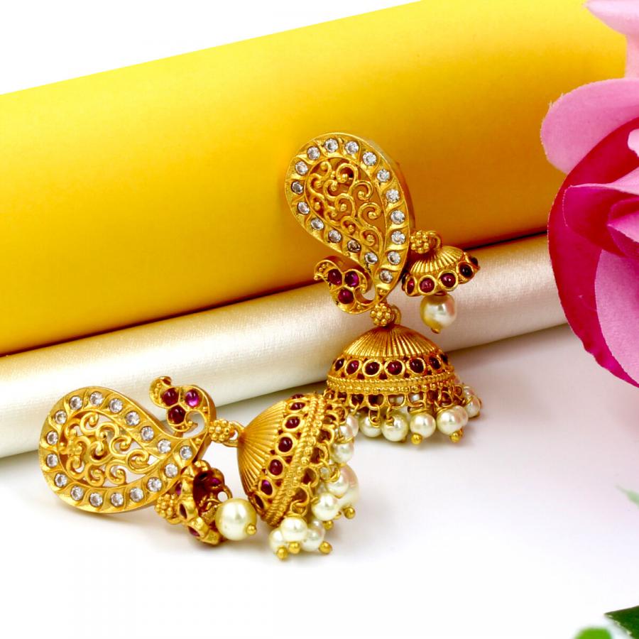 Cleverly crafted Temple American Diamond & Pearl Earring Jhumka