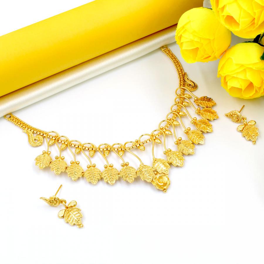 Orlenna Traditional Gold Plated Necklace Set Short