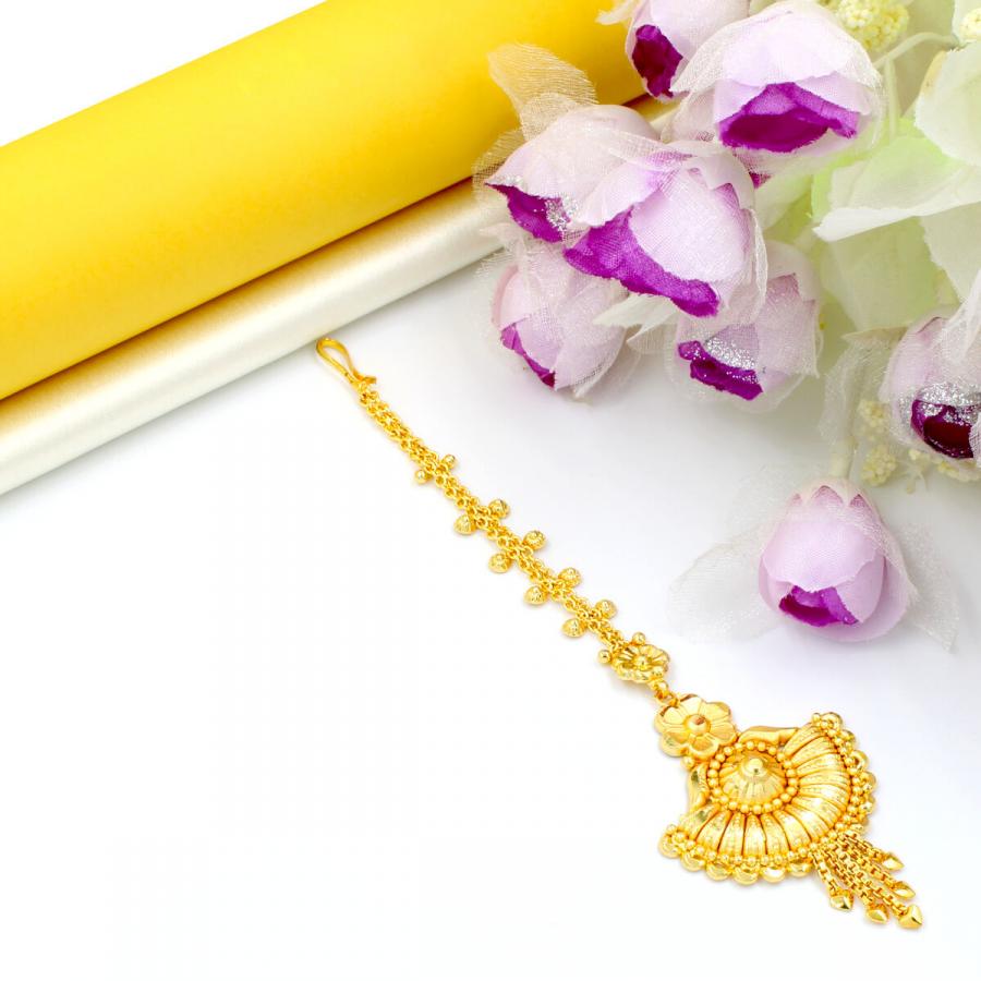 Elegant Gold Plated Mang Tika