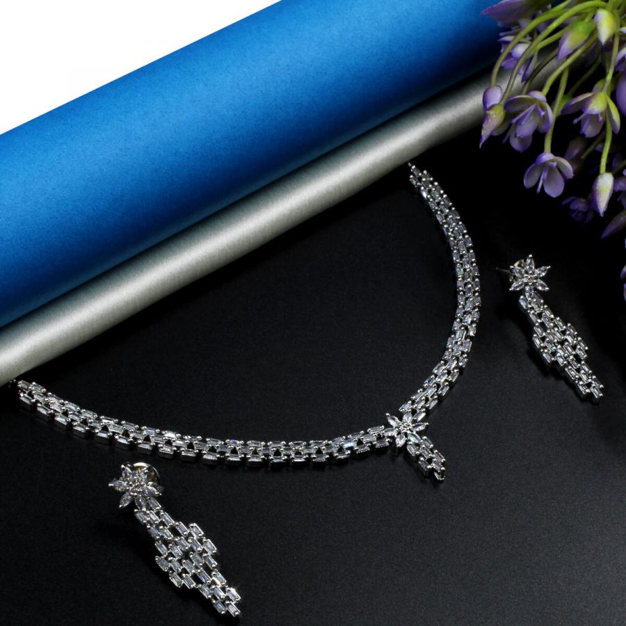 Stylish American Diamond Necklace Set Short - Star